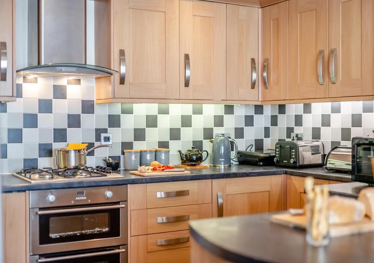 Apt 5 Kenilworth House Whitby Daire